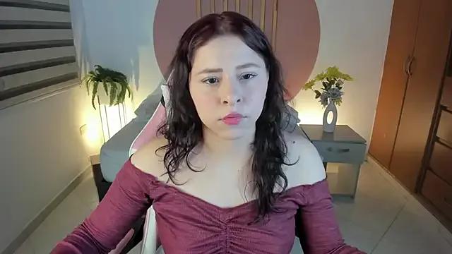 emma_fhox on StripChat 