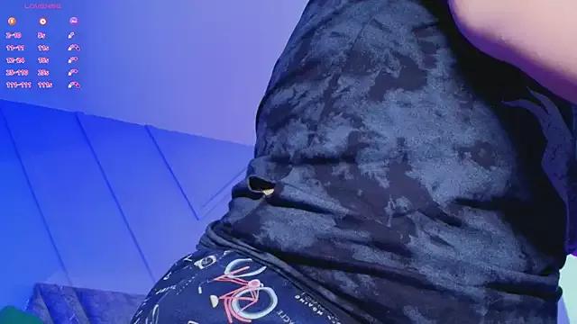 emmajohnss on StripChat 
