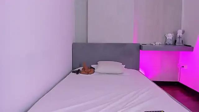 Hanna_Moonlight_ on StripChat 