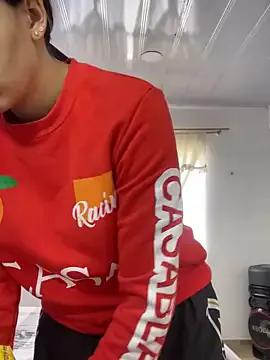 hannahb-e on StripChat 