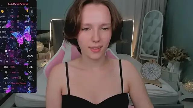 Helen__Hello on StripChat