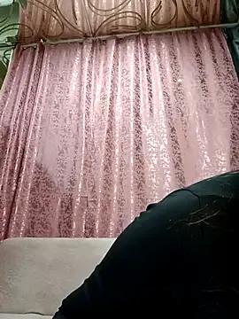 Julli_berry on StripChat
