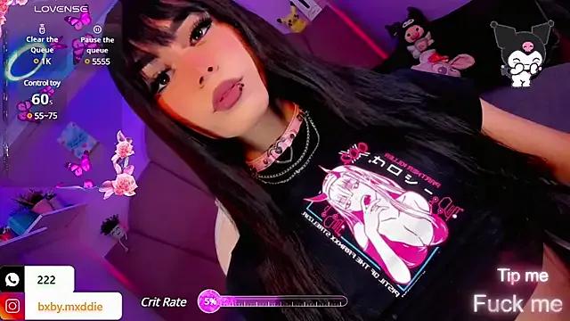 kimMaddiee on StripChat 