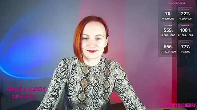 KinkyMissCherry on StripChat 