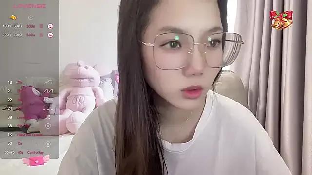 LeLe-666 on StripChat