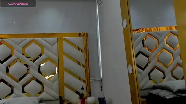 lolyyuno on StripChat 