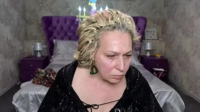Penelope_Pinky on StripChat 