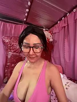 sweetieme on StripChat 