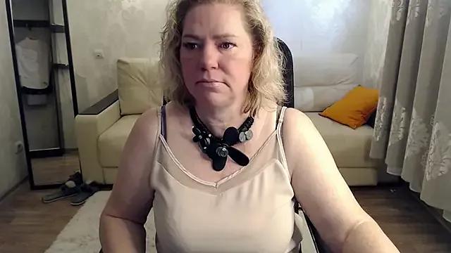 unsual_milf on StripChat 